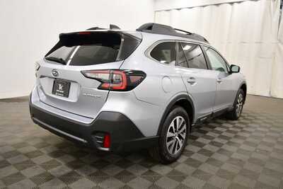 2022 Subaru Outback, $26795. Photo 8