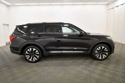 2025 Ford Explorer, $48390. Photo 9