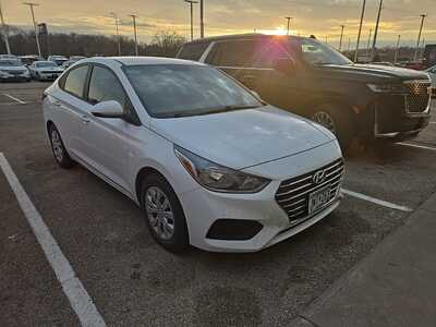2022 Hyundai Accent, $15495. Photo 2