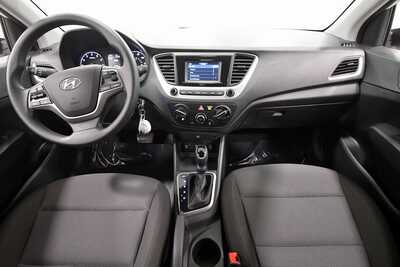 2022 Hyundai Accent, $14995. Photo 3