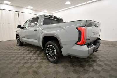 2024 Toyota Tundra Crew Cab, $55295. Photo 5