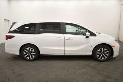 2026 Honda Odyssey, $42069. Photo 9
