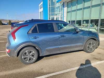 2024 Kia Niro Hybrid, $0. Photo 2