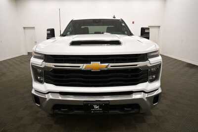 2024 Chevrolet 2500 Crew Cab, $50995. Photo 10
