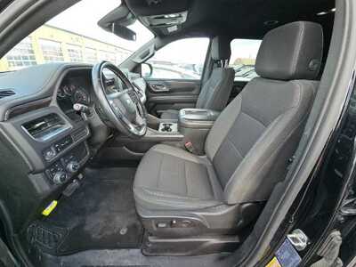 2023 Chevrolet Suburban, $49995. Photo 3