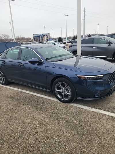 2023 Honda Accord, $25215. Photo 2