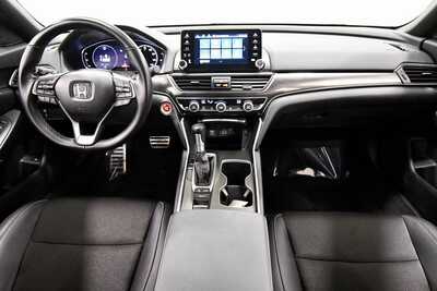 2021 Honda Accord, $22495. Photo 3