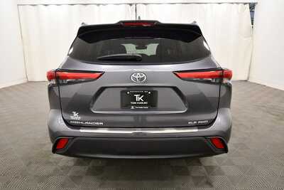 2022 Toyota Highlander, $36499. Photo 6