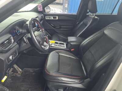 2022 Ford Explorer, $32495. Photo 3