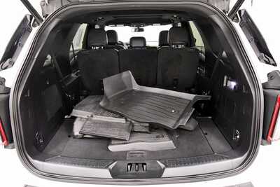2022 Ford Explorer, $31265. Photo 7