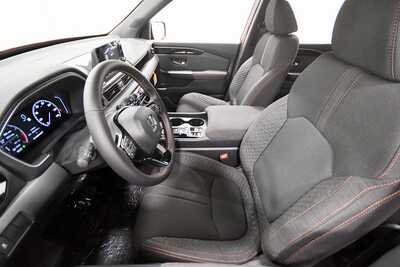 2025 Honda Pilot, $44250. Photo 11