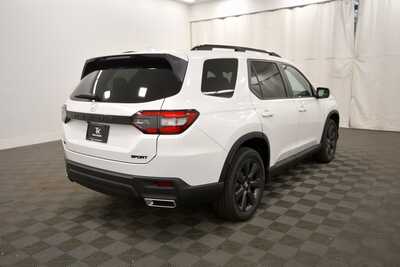 2025 Honda Pilot, $44250. Photo 7