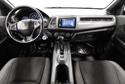 2021 Honda HR-V, $22695. Photo 3