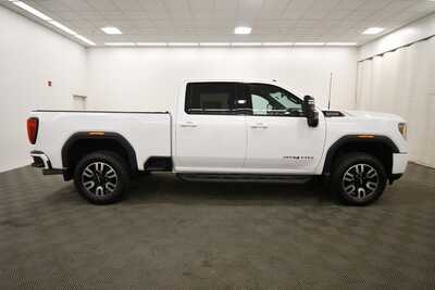 2023 GMC 2500 Crew Cab, $57499. Photo 9