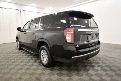 2021 Chevrolet Suburban, $40895. Photo 5