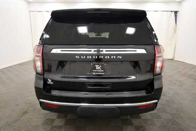 2021 Chevrolet Suburban, $40895. Photo 6