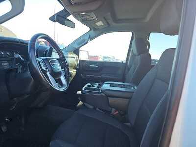 2021 GMC 1500 Crew Cab, $35995. Photo 3