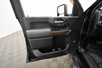 2020 GMC 3500 Crew Cab, $61795. Photo 11