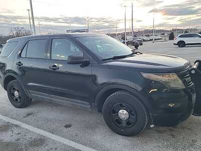 2015 Ford Utility, $6495. Photo 2