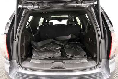 2021 Chevrolet Tahoe, $49995. Photo 7