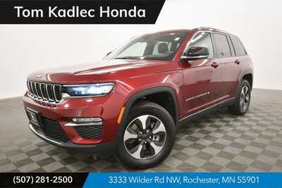 2024 Jeep Grand Cherokee, $23999. Photo 1