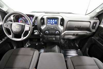 2024 Chevrolet 2500 Crew Cab, $41495. Photo 3