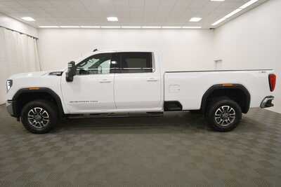 2024 GMC 3500 Crew Cab, $49999. Photo 4