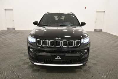 2023 Jeep Compass, $22999. Photo 11