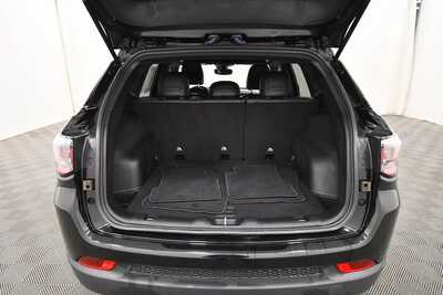 2023 Jeep Compass, $22999. Photo 7