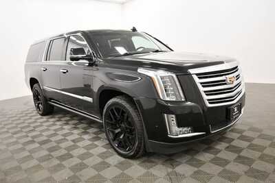 2018 Cadillac Escalade ESV, $28009. Photo 10