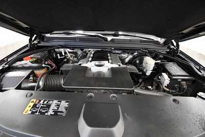 2018 Cadillac Escalade ESV, $28009. Photo 12