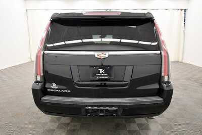 2018 Cadillac Escalade ESV, $28009. Photo 6