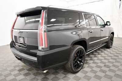 2018 Cadillac Escalade ESV, $28009. Photo 8