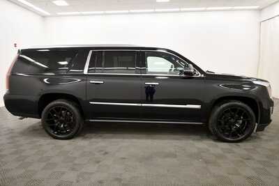 2018 Cadillac Escalade ESV, $28009. Photo 9