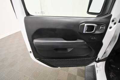 2020 Jeep Wrangler Unlimited, $22995. Photo 12