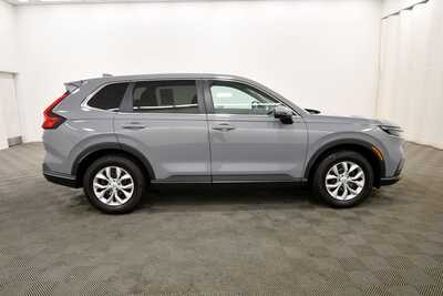 2025 Honda CR-V, $29795. Photo 9