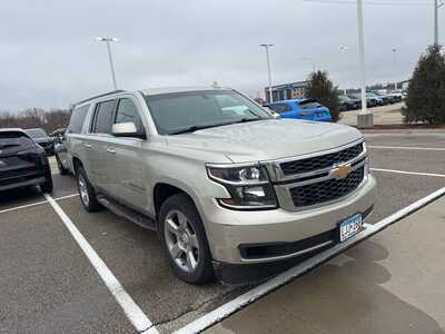 2015 Chevrolet Suburban, $16995. Photo 2