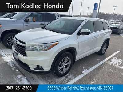 2015 Toyota Highlander, $15999. Photo 1