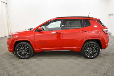 2023 Jeep Compass, $20499. Photo 4