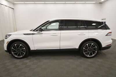 2022 Lincoln Aviator, $41295. Photo 4