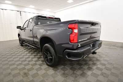 2022 Chevrolet 1500 Crew Cab, $41849. Photo 5