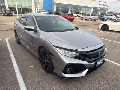 2018 Honda Civic, $18295. Photo 2