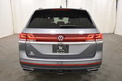 2024 Volkswagen Atlas, $32599. Photo 6