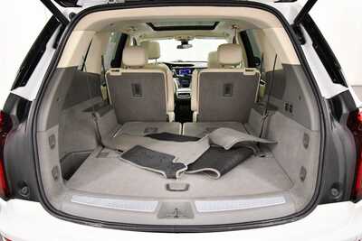 2021 Cadillac XT6, $26999. Photo 7