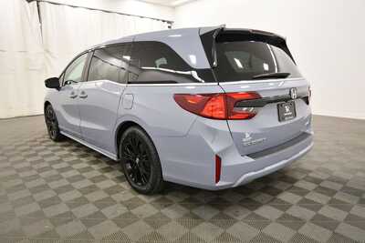 2025 Honda Odyssey, $38349. Photo 5
