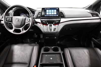 2025 Honda Odyssey, $38349. Photo 3