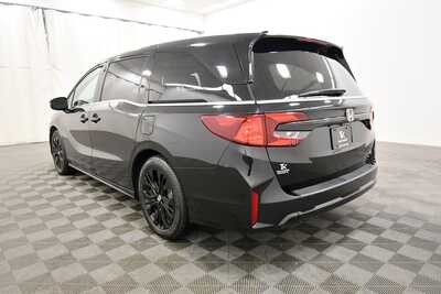 2025 Honda Odyssey, $38349. Photo 5
