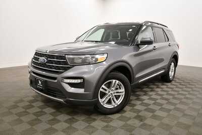 2022 Ford Explorer, $29849. Photo 2