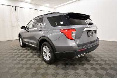 2022 Ford Explorer, $29849. Photo 5