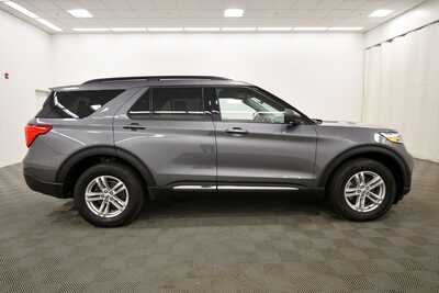 2022 Ford Explorer, $29849. Photo 9